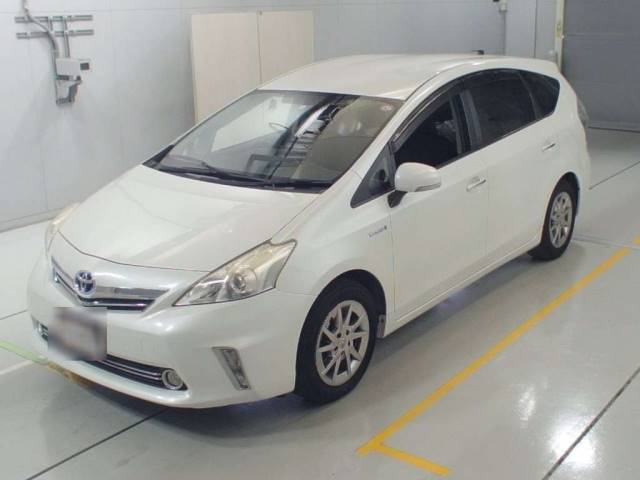 11003 TOYOTA PRIUS ALPHA ZVW41W 2014 г. (CAA Chubu)